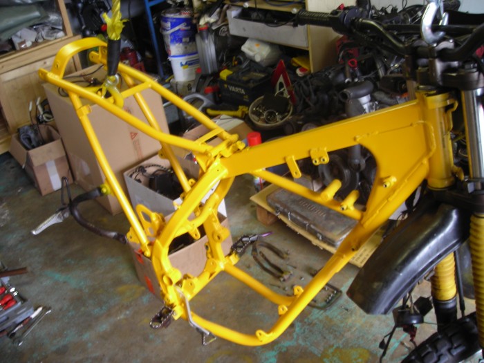 DSCN2563.JPG (861.89 KiB) 6219 mal betrachtet Sachs ZX 50 Rahmen